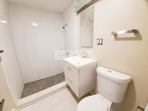 50 Evergreen St, Unit 28 in Boston, MA - Building Photo - Building Photo