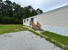 127 Hubert Blvd in Hubert, NC - Building Photo