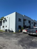 1300 W 41st St in Hialeah, FL - Building Photo