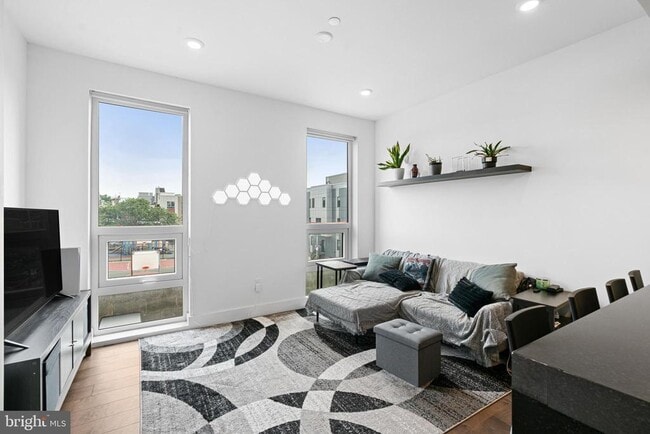 property at 1501 N 31st St