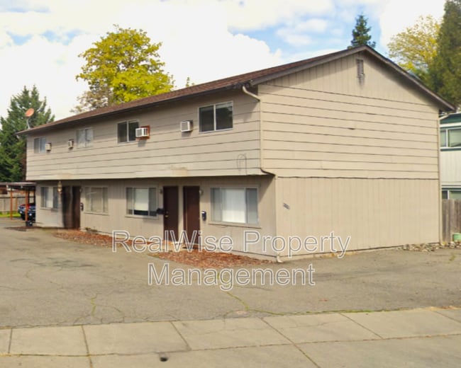 property at 1112 SW 5th St