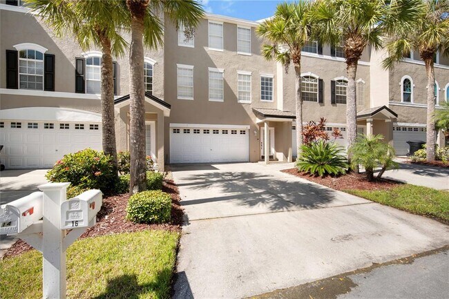 16 Seagrape Cir in Clearwater, FL - Building Photo - Building Photo