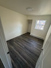 27 Hillside Ave in Monticello, NY - Foto de edificio - Building Photo