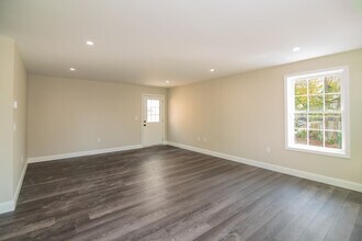 575 Hall St in Manchester, NH - Building Photo - Building Photo