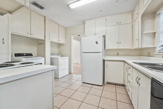 2216 30th St in Lubbock, TX - Building Photo - Building Photo