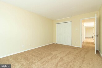 275 Green St-Unit -5L3 in Edgewater Park, NJ - Building Photo - Building Photo