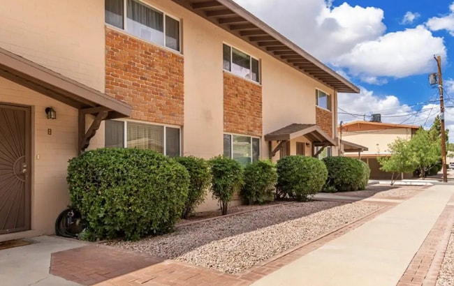 property at 934 N Desert Ave