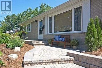 21 Hiley Ave in Ajax, ON - Building Photo - Building Photo