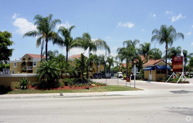 9715 Fontainebleau Blvd in Miami, FL - Building Photo - Building Photo