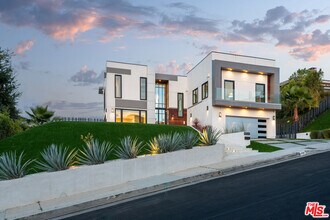 4338 Gayle Dr in Los Angeles, CA - Building Photo - Building Photo