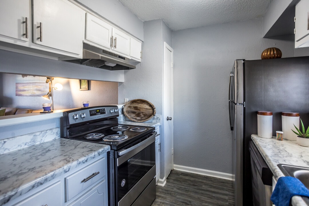 Sutton at Shelby in Memphis, TN - Building Photo