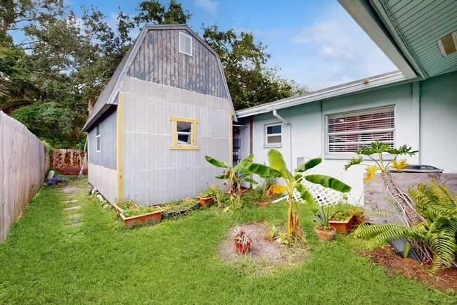 4017 Audubon Dr in Largo, FL - Building Photo - Building Photo