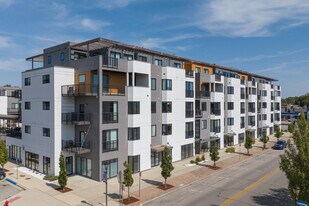 River Rock Apartments in Mishawaka, IN - Building Photo