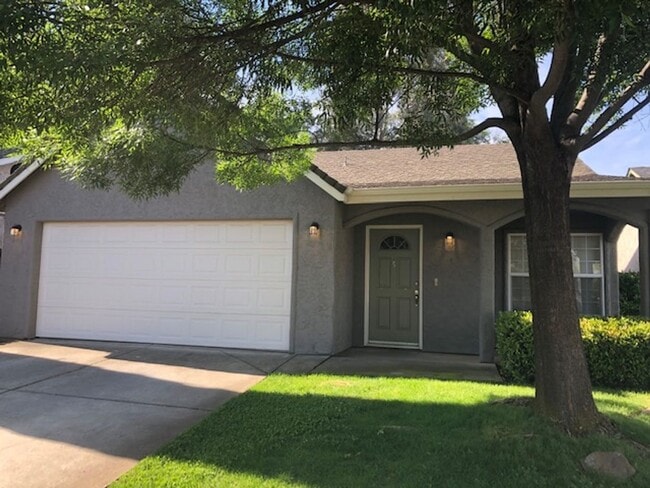 5 Cleaves Ct in Chico, CA - Building Photo - Building Photo