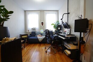 81 Empire St, Unit 4 HT  HW INCL in Boston, MA - Building Photo