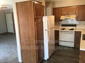 211 W Main St in Smithville, MO - Building Photo - Building Photo