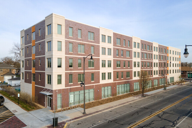 Fifth Avenue Apartments in Maywood, IL - Building Photo - Primary Photo