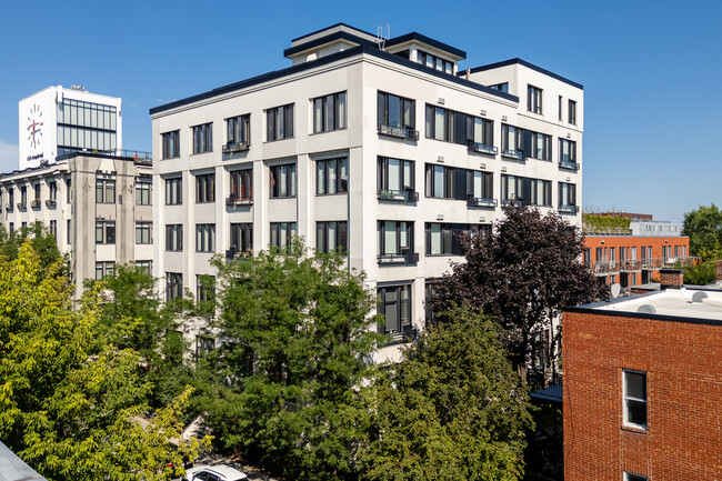 3808 Saint-Antoine Rue O in Montréal, QC - Building Photo - Building Photo