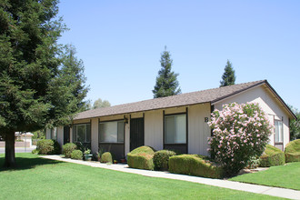 Terrace West Apartments in Bakersfield, CA - Building Photo - Building Photo