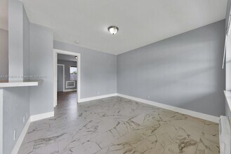 1720 NE 13th St in Fort Lauderdale, FL - Building Photo - Building Photo