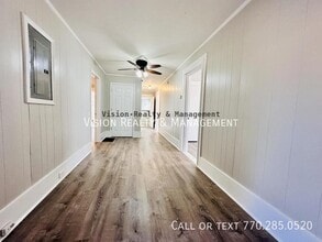 31 Reynolds St in Newnan, GA - Building Photo - Building Photo