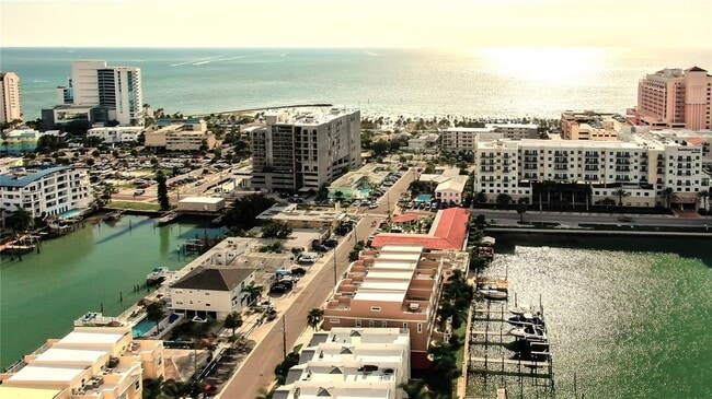 120 Brightwater Dr in Clearwater, FL - Building Photo - Building Photo