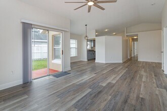 13115 Greenpointe Dr in Orlando, FL - Building Photo - Building Photo
