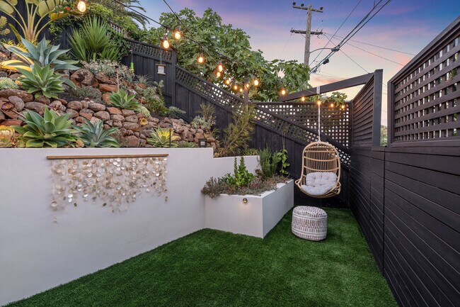 property at 609 Valle Vista Ave