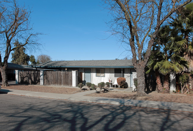 2509 Haddon Ave in Modesto, CA - Building Photo - Building Photo