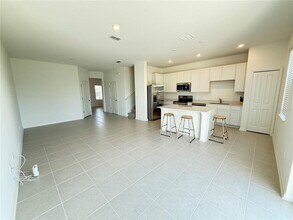 2611 Skyline Lp in Kissimmee, FL - Foto de edificio - Building Photo
