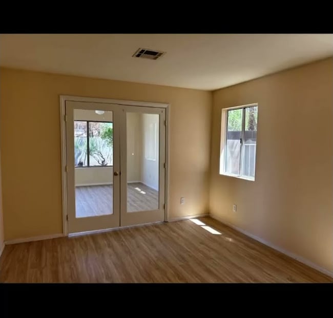 5212 Del Rey Ave in Las Vegas, NV - Building Photo - Building Photo