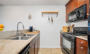20253 Keswick St in Los Angeles, CA - Building Photo - Building Photo
