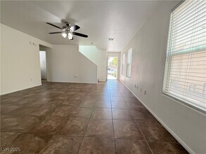 11087 Deluna St in Las Vegas, NV - Building Photo - Building Photo