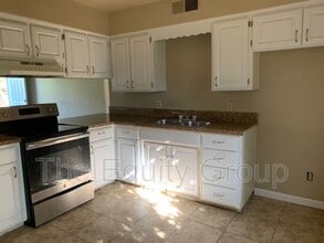 320 N E St in Exeter, CA - Building Photo - Building Photo