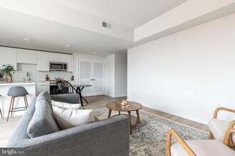 1130 N Delaware Ave in Philadelphia, PA - Building Photo - Building Photo