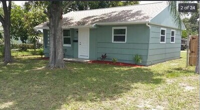 5243 5th Ave N in St. Petersburg, FL - Foto de edificio - Building Photo