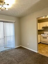 945 Silverwood Dr in Atlanta, GA - Building Photo - Building Photo