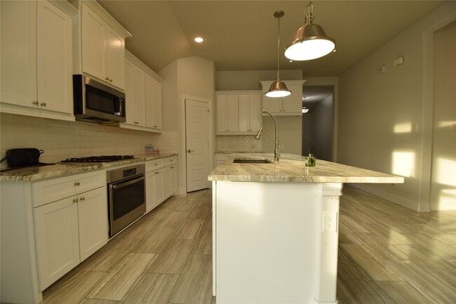 16643 Highland Country Dr