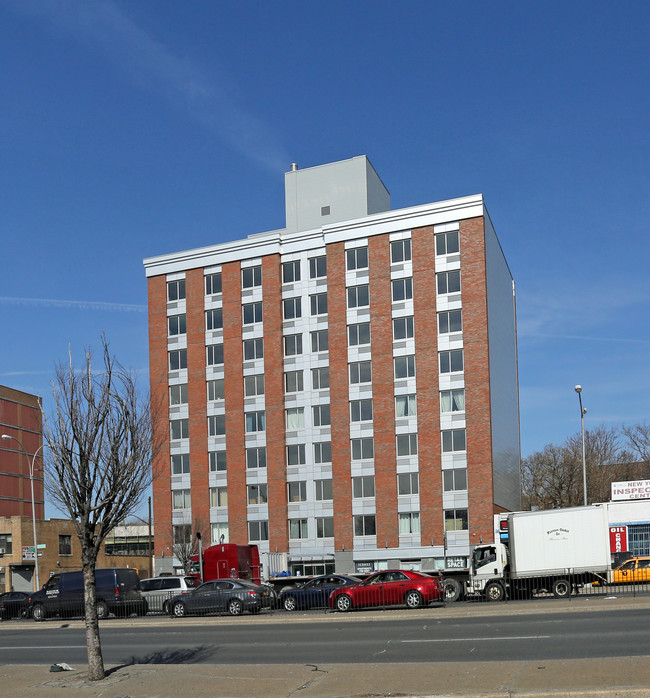 Icon 52 in Woodside, NY - Foto de edificio - Building Photo