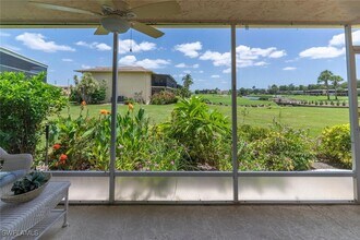 96 Glades Blvd in Naples, FL - Building Photo - Building Photo