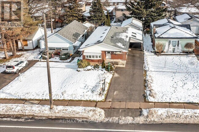 265 Gibbons St in Oshawa, ON - Building Photo - Building Photo