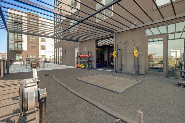 Novus in Lone Tree, CO - Foto de edificio - Building Photo