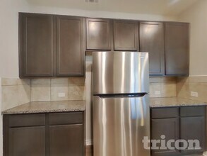 2604 Wheeler Ave in Aubrey, TX - Building Photo - Building Photo