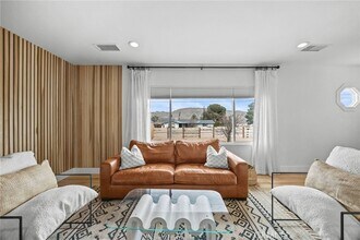 55585 Onaga Trail in Yucca Valley, CA - Building Photo - Building Photo