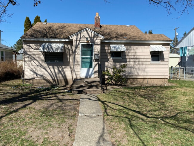 property at 3324 W Garland Ave