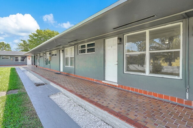 150 NW 78th St, Unit 1
