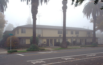 2001 18th St in Sacramento, CA - Building Photo - Building Photo