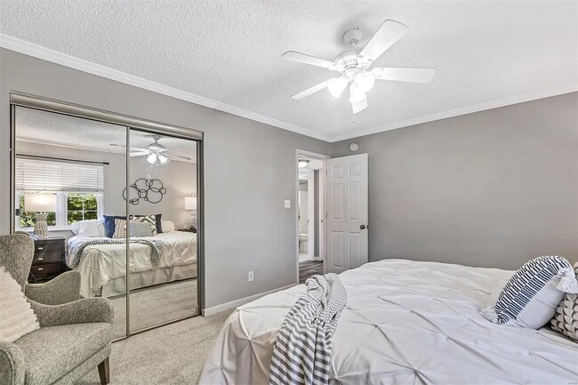 1429 Thrush Pl in St. Louis, MO - Foto de edificio - Building Photo