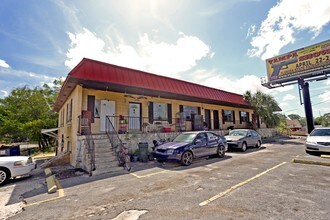 Garden Del Rey Apartments in Tampa, FL - Building Photo - Building Photo