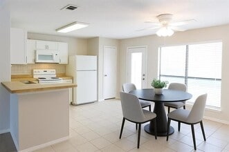 101 Stony Creek Dr in Euless, TX - Building Photo - Building Photo